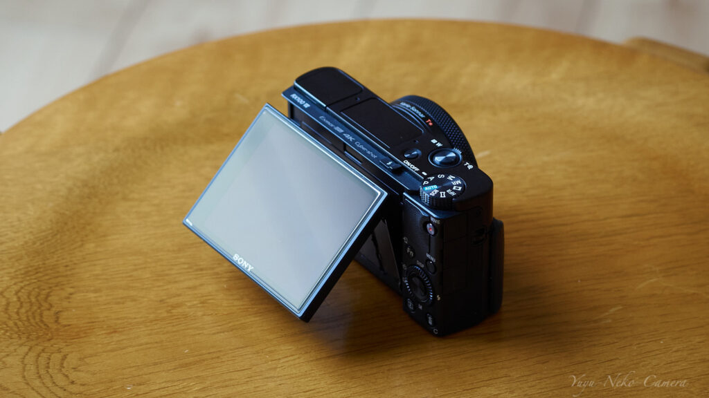 RX100m7｜可動（チルト）液晶