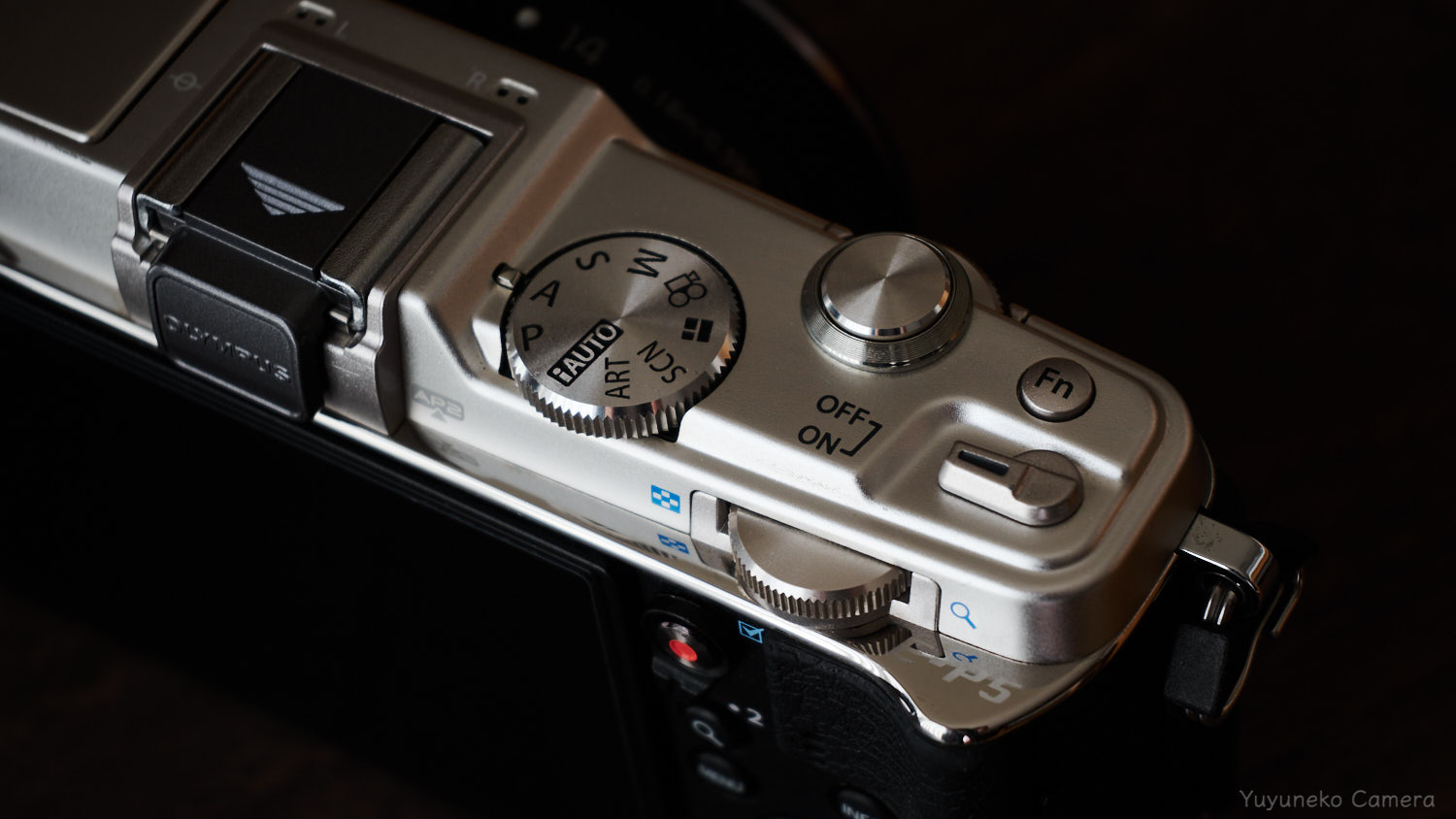 OLYMPUS E-P5|美しいデザイン