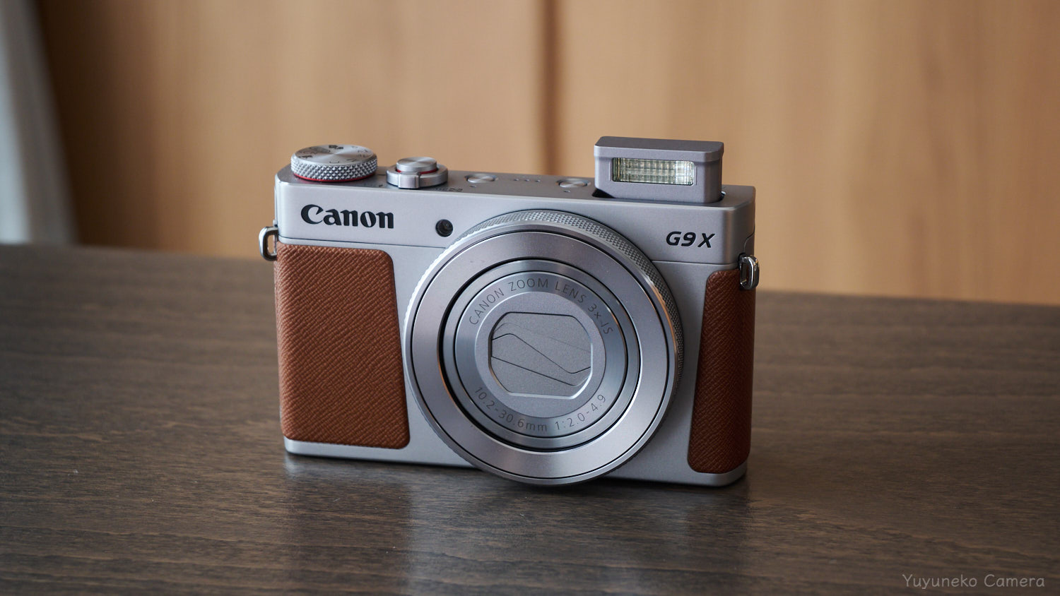 Canon PowerShot G9X mark2|フラッシュ展開時