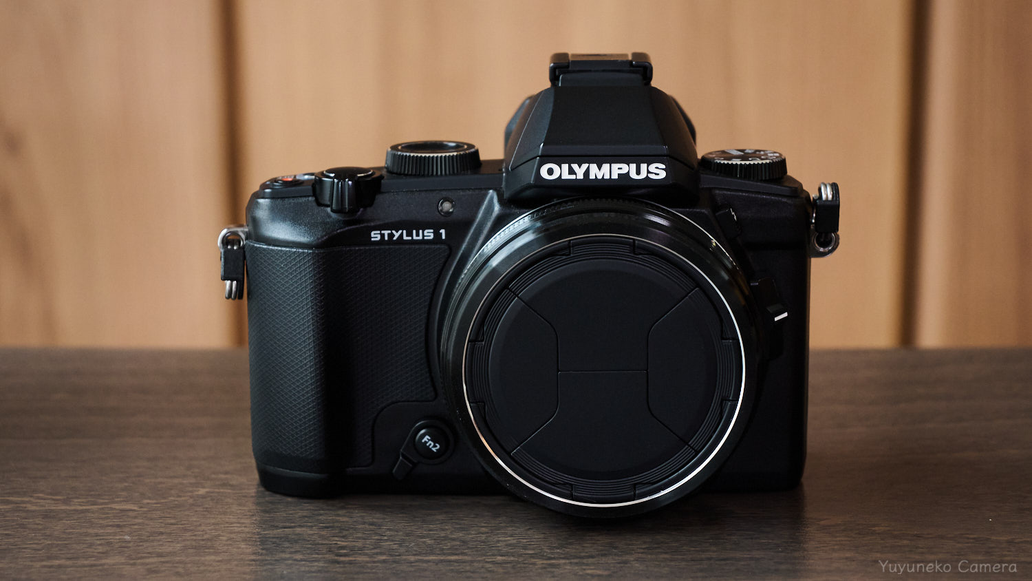 OLYMPUS STYLUS1|自動開閉レンズキャップ装着時
