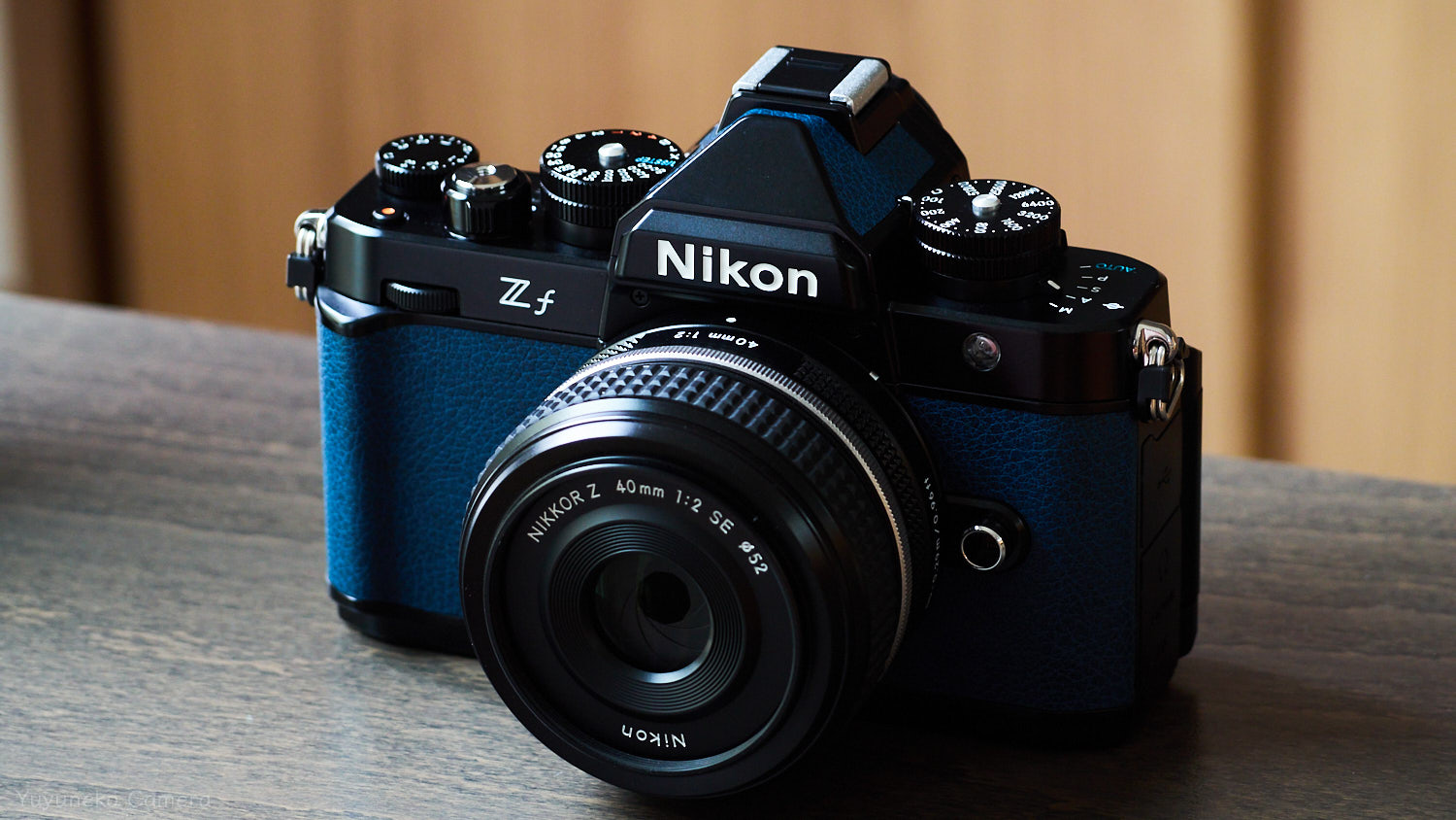 Nikon Zf + NIKKOR Z 40mm f/2 SE|斜めから
