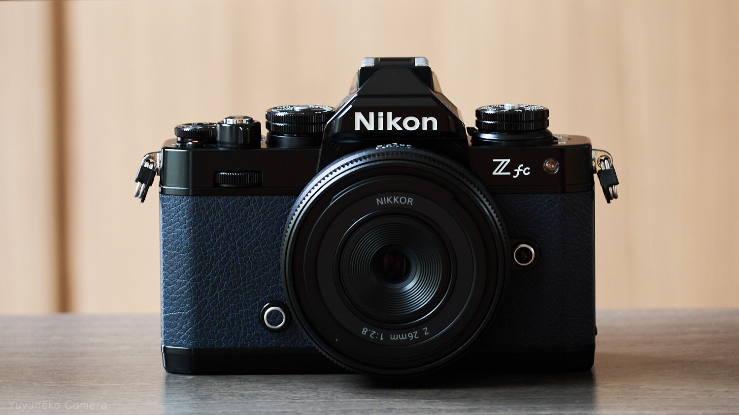 Nikon Zfc + NIKKOR Z 26mm f/2.8|前面
