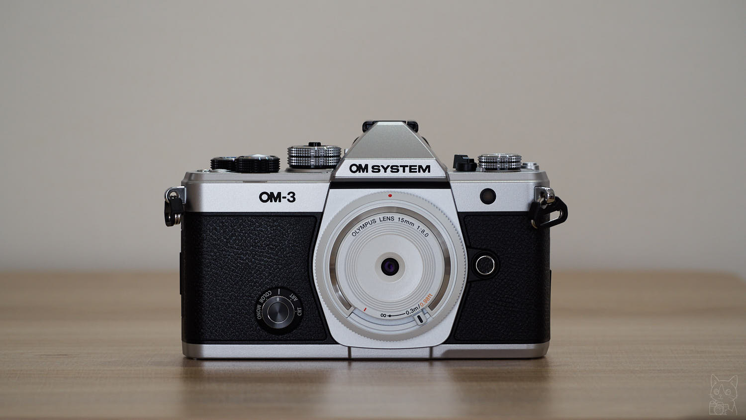 OM-3 + ボディーキャップレンズ BCL-1580