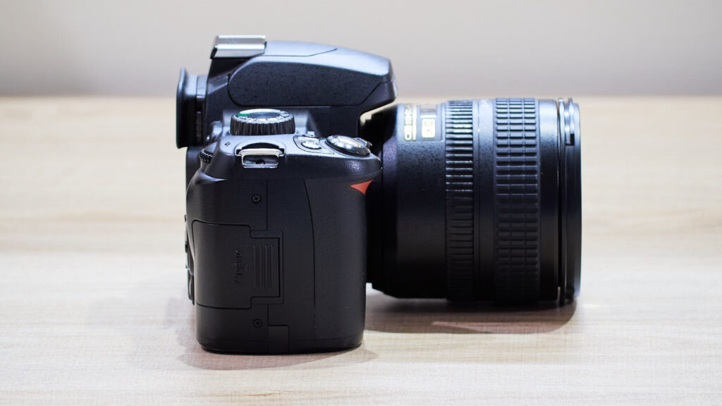 Nikon D60｜側面（右）