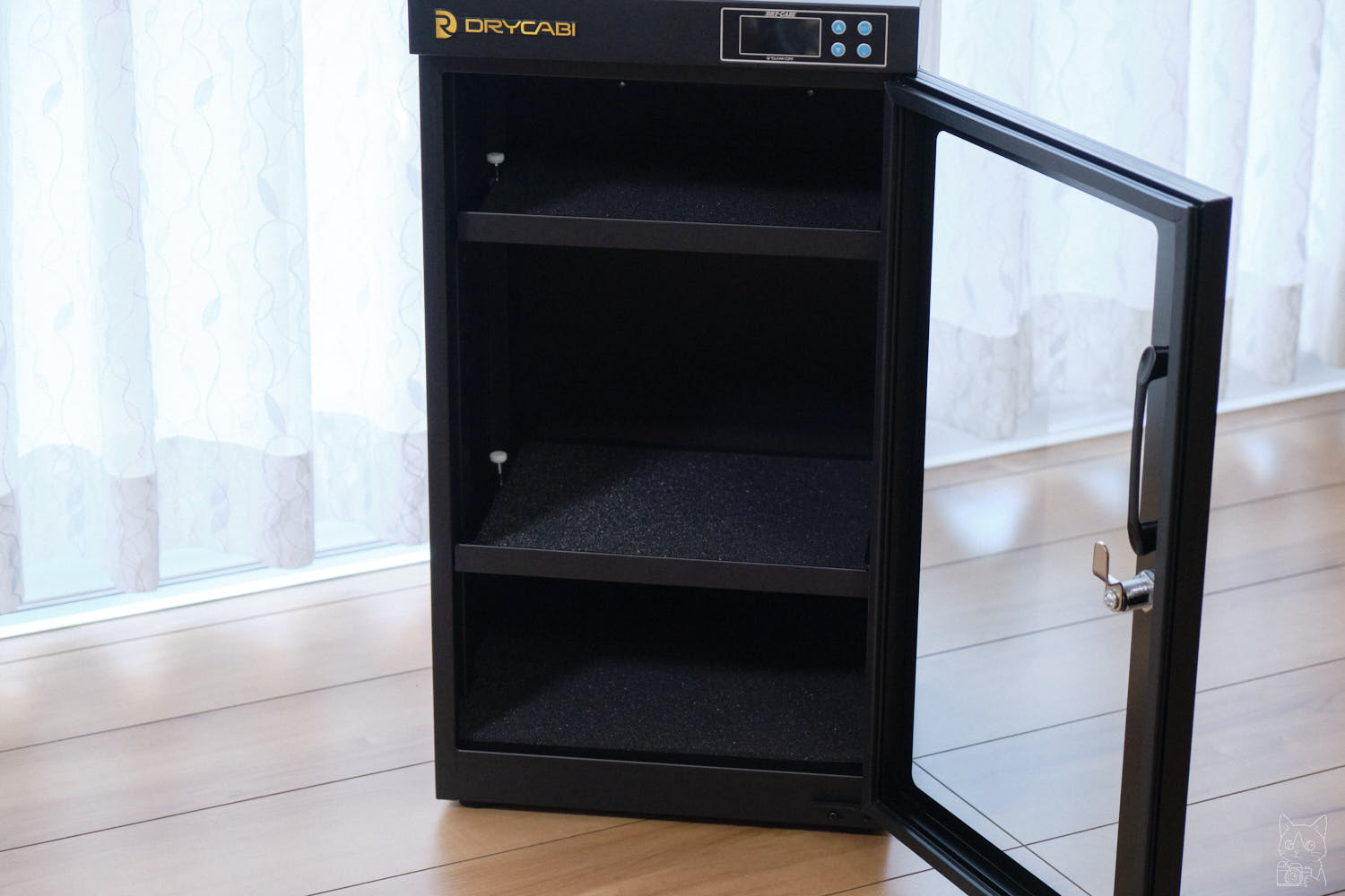 トーリ・ハン 防湿庫 PD-55｜扉オープン