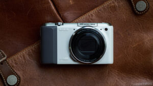 CASIO EXILIM EX-ZR700