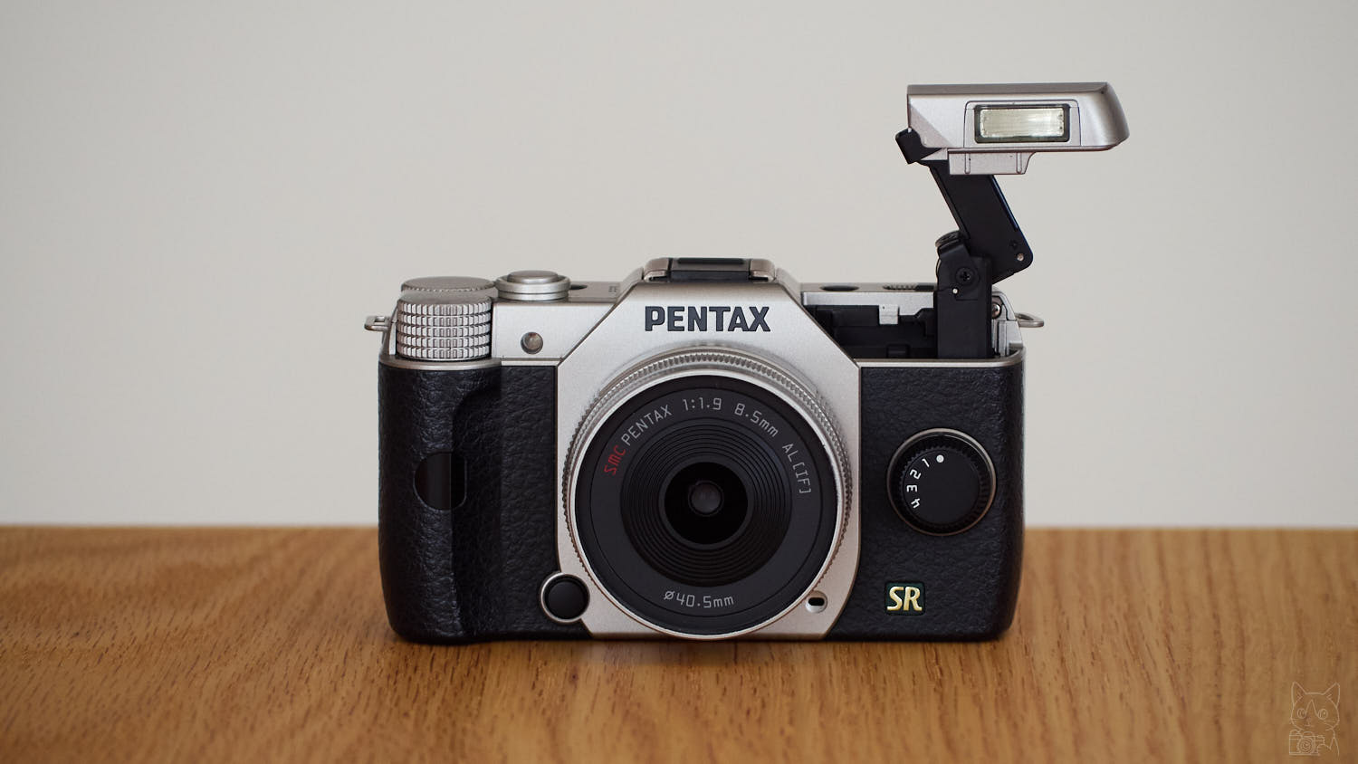PENTAX Q7｜フラッシュ展開