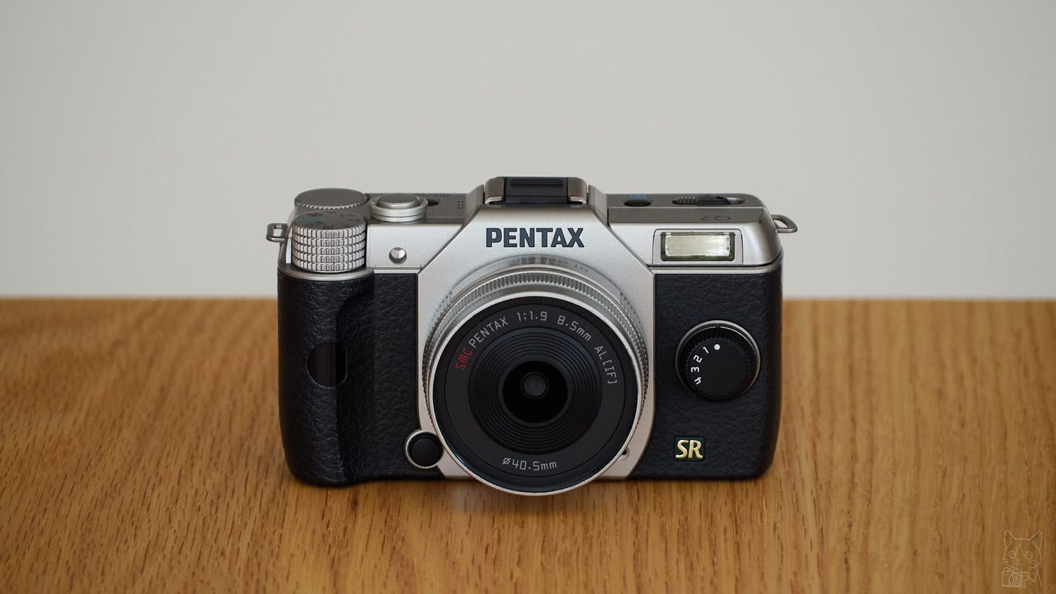 PENTAX Q7｜正面