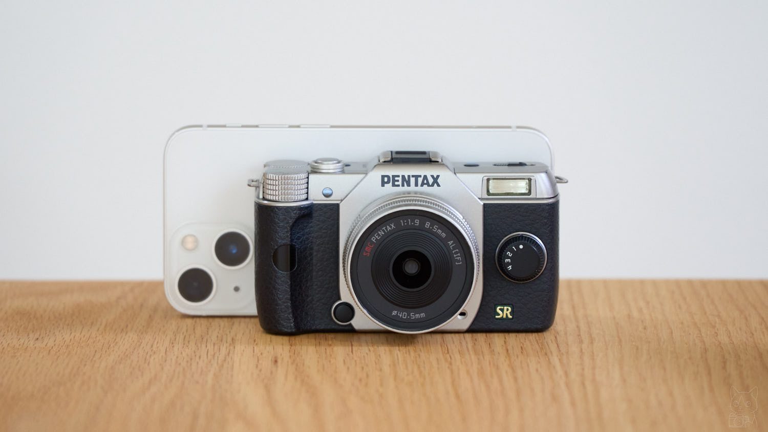 PENTAX Q7 & iPhone 13 mini