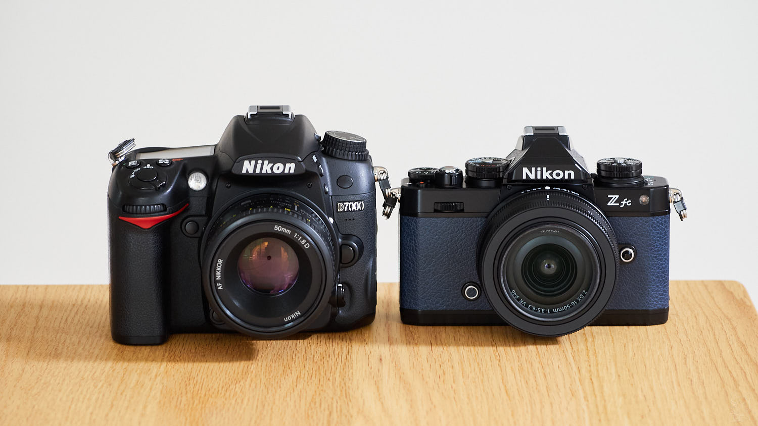 Nikon D7000 と Nikon Zfc