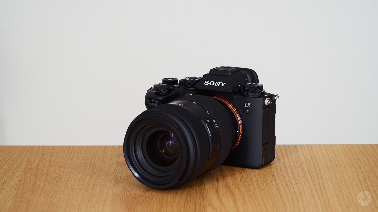 35-100mm F/2.8 Di III VXD + α1